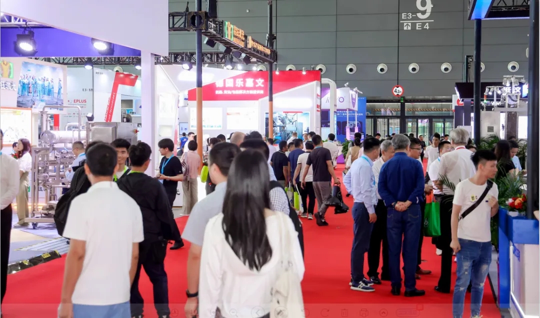 花花牛乳業(yè)集團(tuán)黨委書記、董事長唐洪峰一行參加中國乳制品工業(yè)協(xié)會(huì)第三十次年會(huì)暨2024中國（國際）乳業(yè)技術(shù)博覽會(huì)