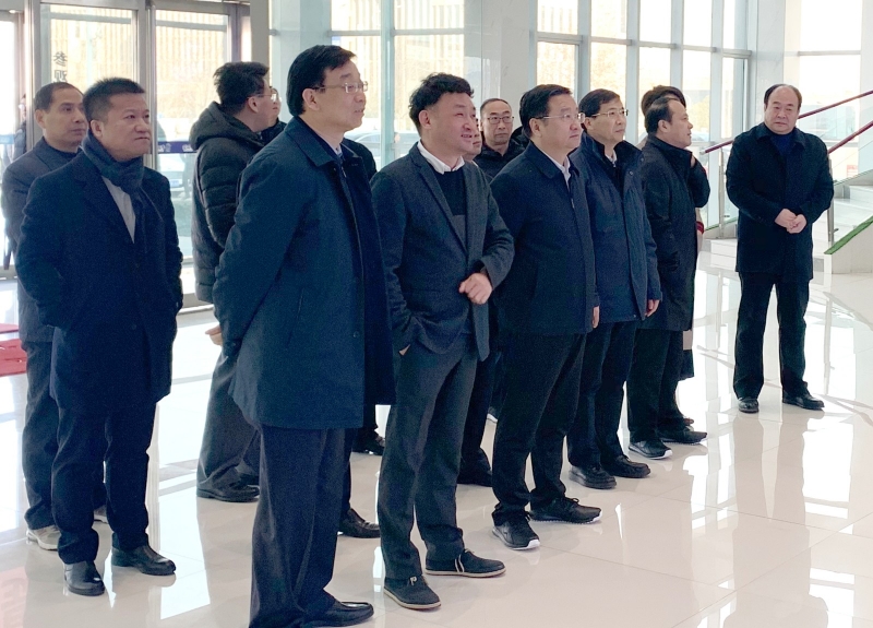 鄭州市委副書記、市長王新偉蒞臨花花牛乳業(yè)集團(tuán)調(diào)研